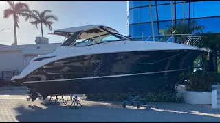 2019 Sea Ray 32 Sundancer for Sale at MarineMax Pompano Beach