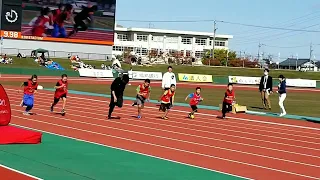 時戻し❗勝つのはどっち⁉️😆　　ちびっこ VS 桐生祥秀 選手❗😆　ちびっこ50m走❗😆　