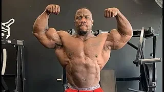 GIANT BODYBUILDER IFBB PRO CHARLES"HE DEFINITION" GRIFFEN!! CULTURISTA GIGANTE PRO CHARLES GRIFFEN!!