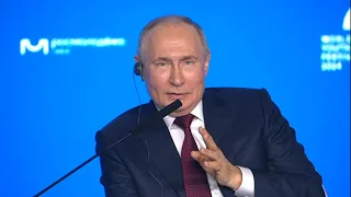 Владимир Путин: Россия управляется Богом, но существует благодаря народу