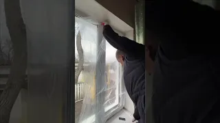 Что делать, если у Вас в квартире вылетали стекла от ударной волны. Как наклеить пленку на окно.