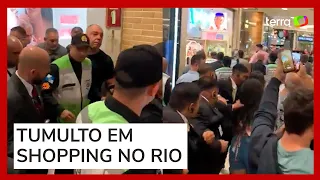 Após ser cobrado, dirigente do Flamengo agride torcedor em shopping