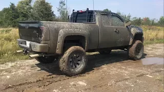 LIFTED CHEVY'S MUDDING