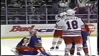 Sergei Nemchinov sends hi to Mike Keenan at his return to MSG with Blues (1995)