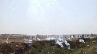 Palestinians tear down the fence in the Gaza Strip. Protests continue