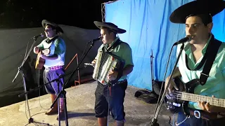 LOS MENCHOS DEL MONTE....EN VIVO...CAPILLA SAN ANTONIO.VILLA OCAMPO STA FE...25-12-2019