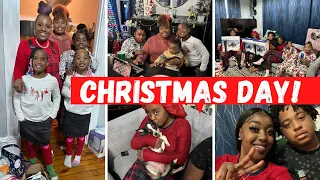 VLOGMAS 2022 | CHRISTMAS DAY | 6 KIDS OPENING 100 PRESENTS, BIG BREAKFAST, COOKING DINNER, FAMILY