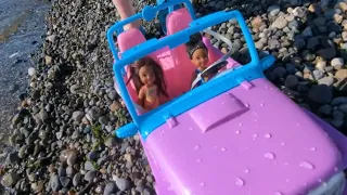 Beach Play, & Barbie Kids Drive the Jeep!! wait ... whaaat?!?  (Beach Adventures 1)