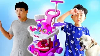 Yejun thinks about Helping Dad with Toys | Useful stories for children