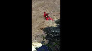 Rescuers save 9 people trapped by floods with safety ropes