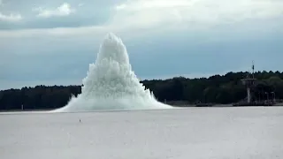 Giant WWII bomb explodes while being defused