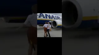 ryanair really like to show their dancing skills 🫡