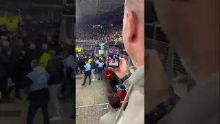 West Ham players fighting Az Alkmaar fans last night 👊