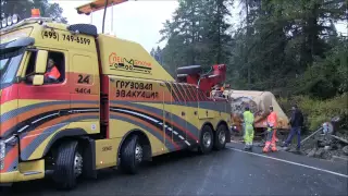 Эвакуация грузового автомобиля. Груженого цементовоза.