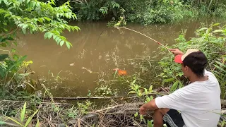 Nggak sembarang orang bisa mancing ikan ini.!!! haya mereka yang punya sekil di atas rata rata