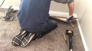How To Use A Carpet Stretcher