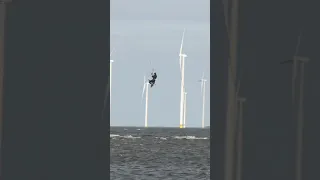 Crazy kitesurfer flying HIGH 😳🚀