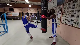 MOHAMED DEHIMI USM BOXE PIEDS/POINGS MELUN 77000.Preparation Savate Boxe française