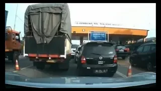 Bad Driving Indonesian Compilation #13 Dash Cam Owners Indonesia