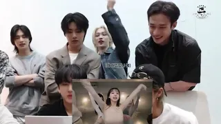 stray kids reaction a twice set me free (fake reaction)