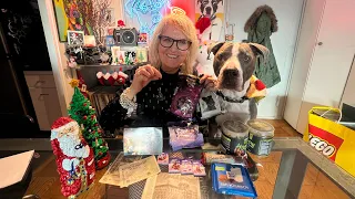 Hudson & Karla Unboxing Christmas Gifts From Extra Good Channel Supporter Karolina from Germany