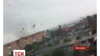 У місті Костопіль негода пошкодила понад п'ятдесят будинків
