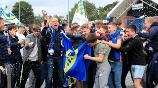 LEEDS UTD FANS CELEBRATE STAYING IN THE PREMIER LEAGUE !!!!!! (2022)