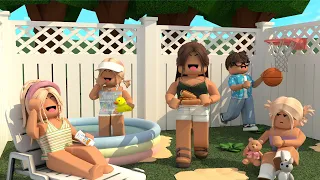 Kids SUMMER PLAYDATE ROUTINE! *CHAOTIC...FT ELYXIA!* WITH VOICES RP! Roblox Bloxburg Roleplay