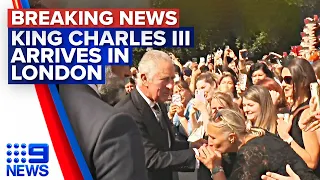 King Charles III arrives at Buckingham Palace | 9 News Australia