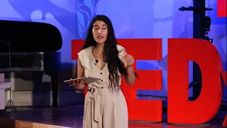 El poder de la menstruación | Patricia Mieres | TEDxUCHILE