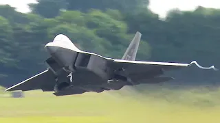 INTENSE F-22 Raptor display - Royal International Air Tattoo - RAF Fairford