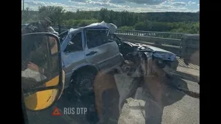 «Ладу» разорвало на части: массовое ДТП под Тулой