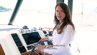 Bénéteau Swift Trawler 41 - Video 4: The helm station (English Subtitles)