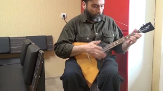 Ай все кумушки домой (Oh, all the gossips go home)  Russian folk song played on balalaika