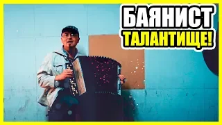 РОЗА КРАСНАЯ МОЯ... КЛАССНО поет... Кавер. (Cover) 🔥🎸🎶 УЛИЧНЫЙ МУЗЫКАНТ. ПОЕТ В ПЕРЕХОДЕ