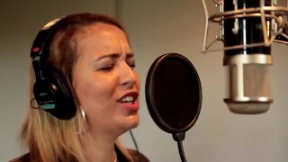 Maya Rodrigues canta ELA É PROBLEMA SEU em 17 06 2017