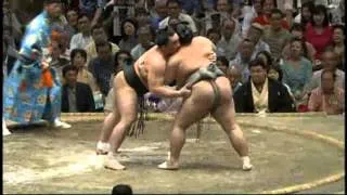 19 Harumafuji vs Toyonoshima, sotogake.