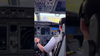 landing at Mexico city | Boeing 737-8 max | cockpit view || aviation boy