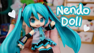 I LOVE HER! Hatsune Miku Nendoroid DOLL REVIEW!