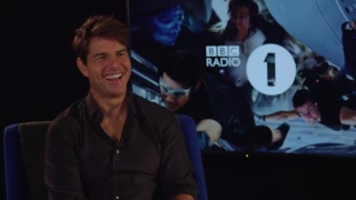 This is how Tom Cruise reacts when he is taught his memes