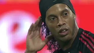 FANTASTICO!! 7 momenti di MAGIA di RONALDINHO #ronaldinho #fantastico