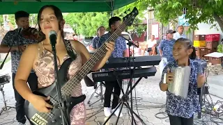 La estrellita del guiro poniendo sabor 🎶