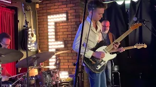 Luke McQueary  |  Guthrie Trapp's Nashville Guitar Night