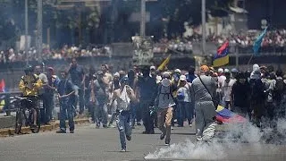 Straßenschlachten in Venezuela: "Nieder mit der Diktatur"