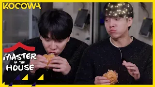 Lee Seung Gi loves this sandwich so much - Pulled Pork l Master in the House Ep 207 [ENG SUB]