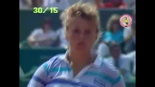1986 Roland Garros Rd1 Mandlikova vs  Goles (partial)