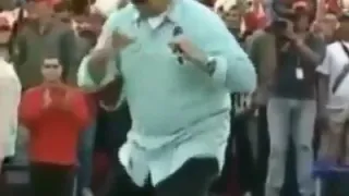 NICOLAS MADURO SE PASA A JUAN GUAIDO POR LAS BOLAS BAILANDO LA MUSICA DE ALA JAZA !!!