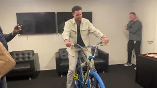 Klay Thompson receives new customized bike from C.A.R.I. (Council of Acorn Residents Incorporate).