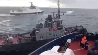 Таран украинского корабля катером ФСБ. Капитан в ярости