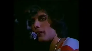 Queen - Somebody To Love (Live At The Earls Court: 06/06/1977)